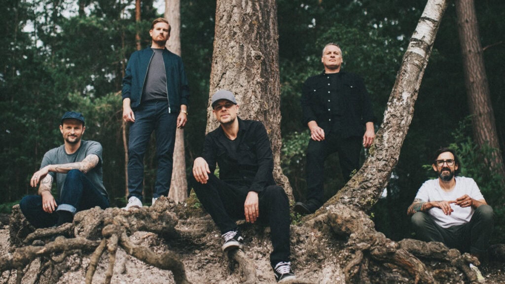 Lonely The Brave press photo